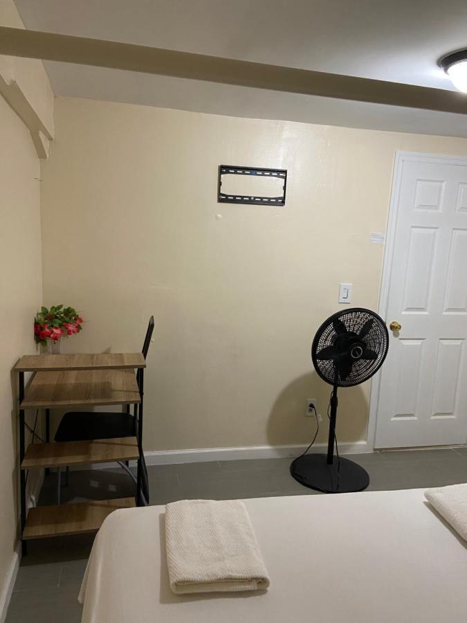 A Delightful Room In Queens New York Eksteriør billede